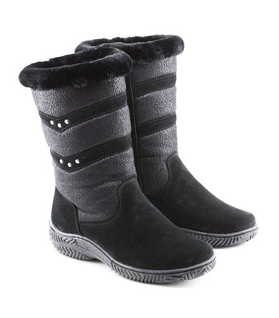 Women's boots 10-02, black, with a lock, molded sole